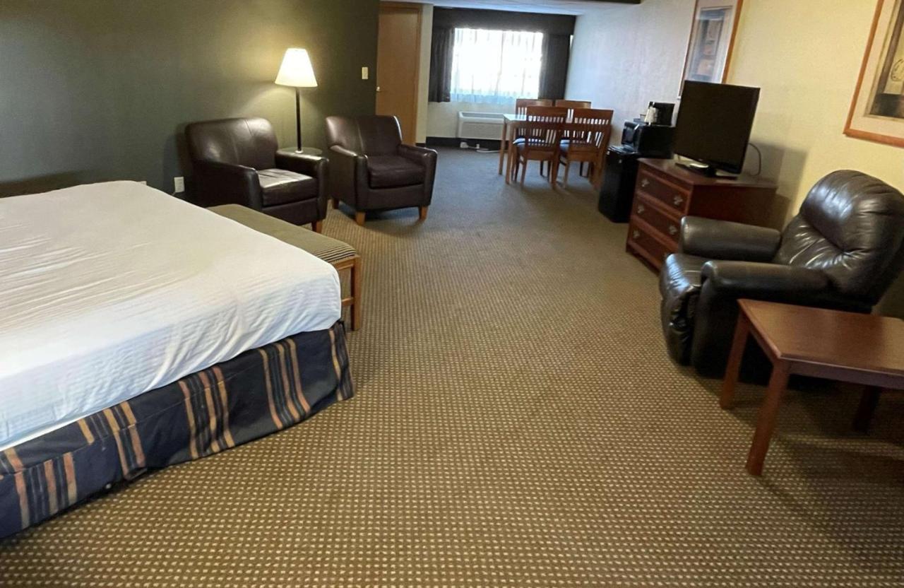 Crossroads Hotel & Event Center Fort Dodge Exteriér fotografie