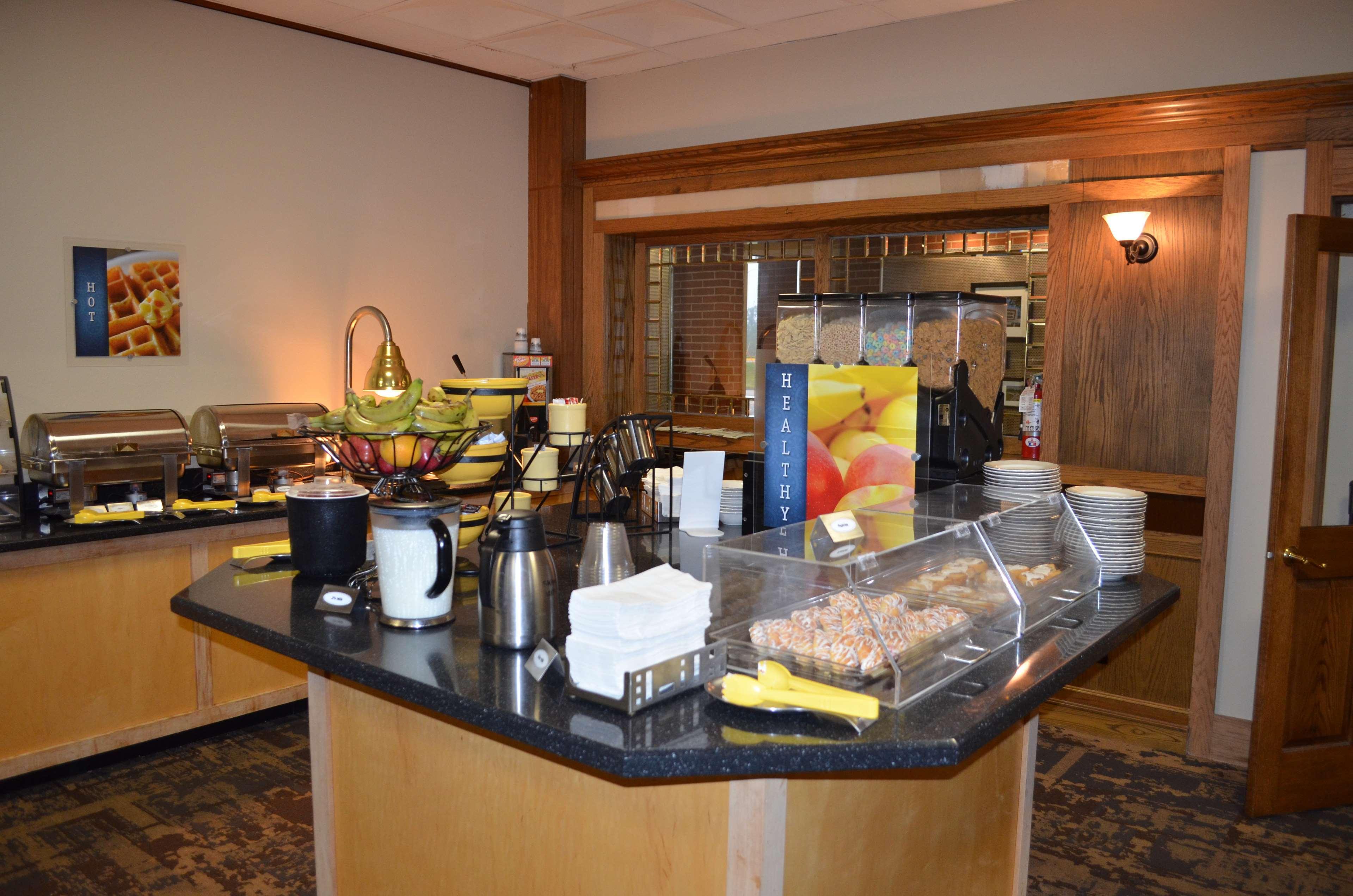Crossroads Hotel & Event Center Fort Dodge Exteriér fotografie