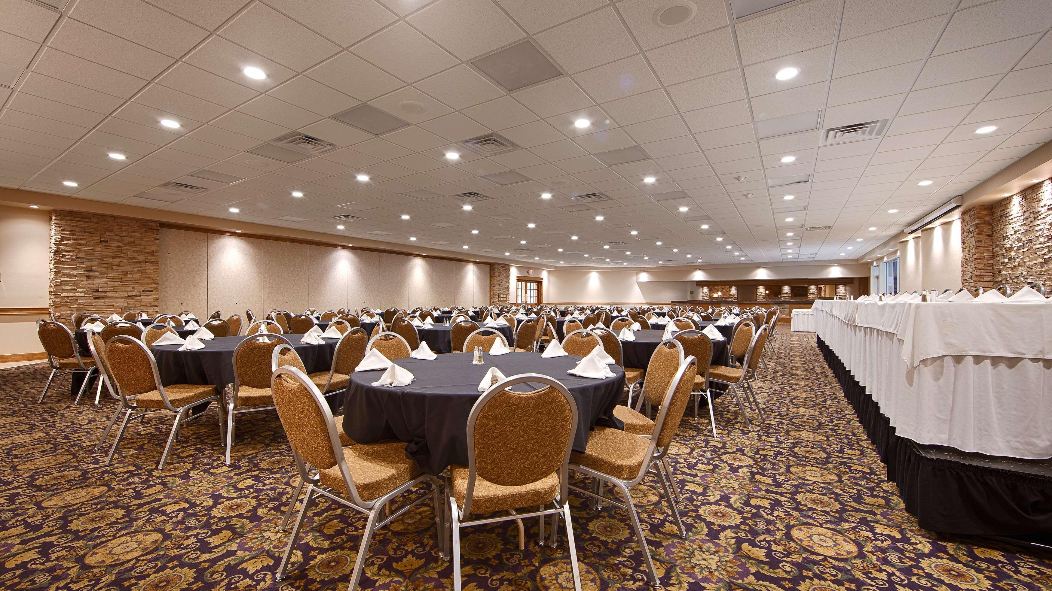 Crossroads Hotel & Event Center Fort Dodge Exteriér fotografie