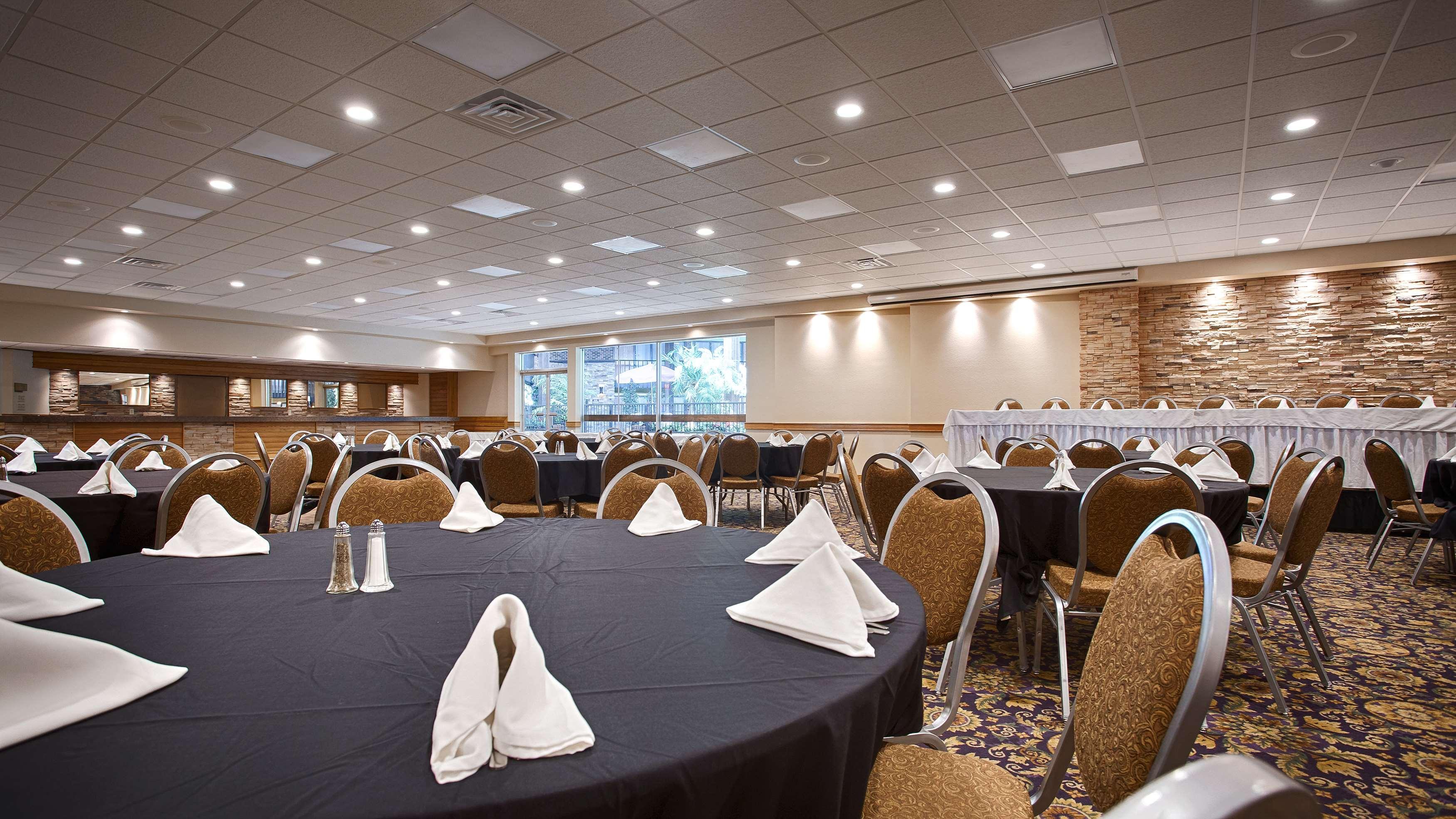 Crossroads Hotel & Event Center Fort Dodge Exteriér fotografie