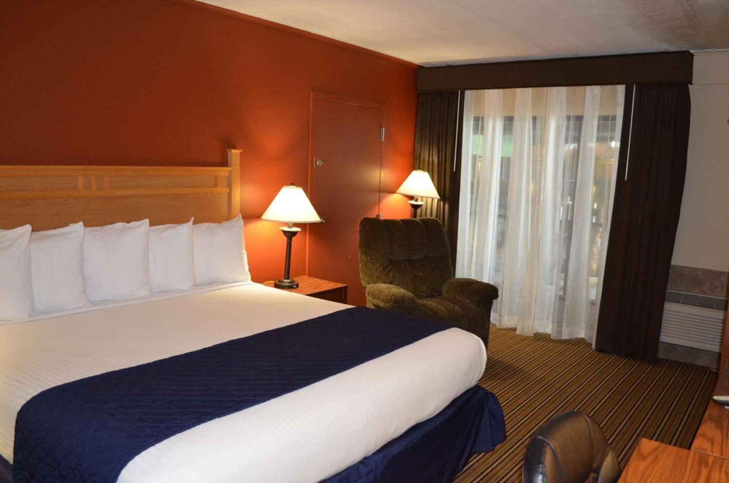Crossroads Hotel & Event Center Fort Dodge Exteriér fotografie